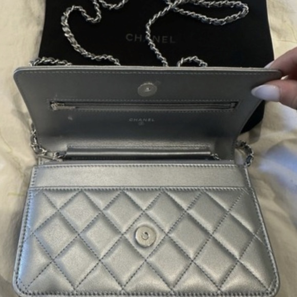 BNWB CHANEL classic wallet on chain WOC silver/pale blue leather iridescent - Picture 3 of 11